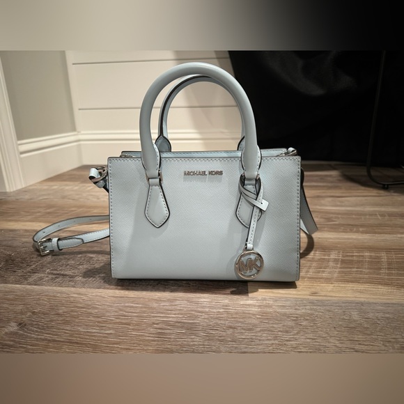 Michael Kors Purse - Picture 5 of 6